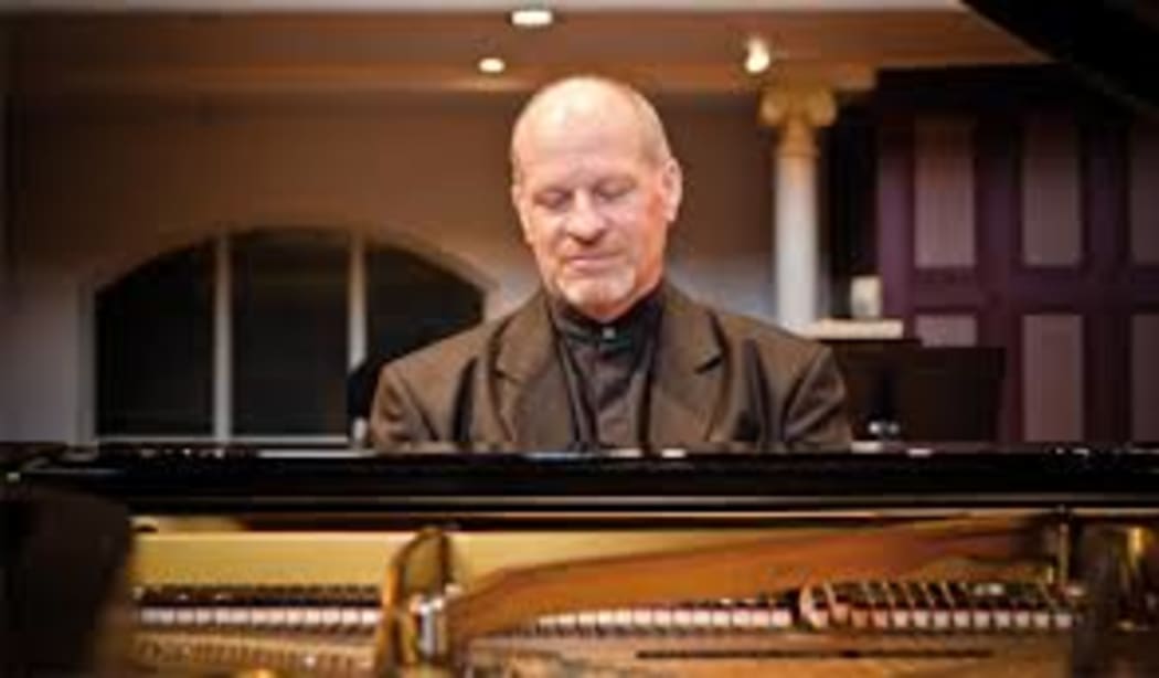 Pianist Michael Houstoun