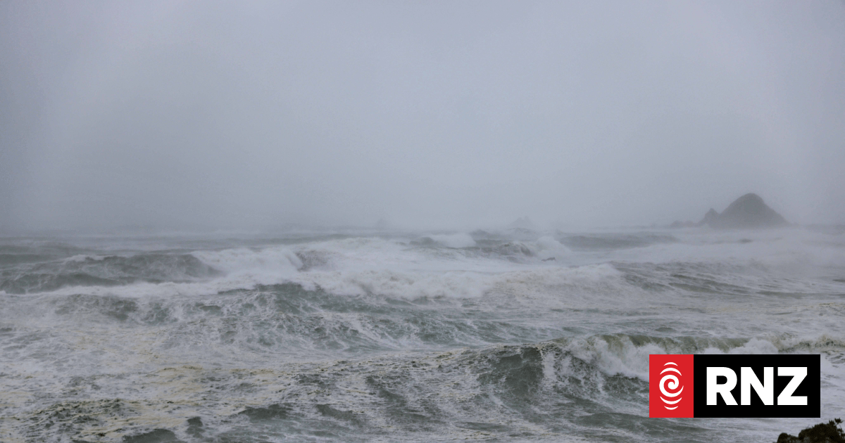 We're surrounded by ocean energy - could we tap it?