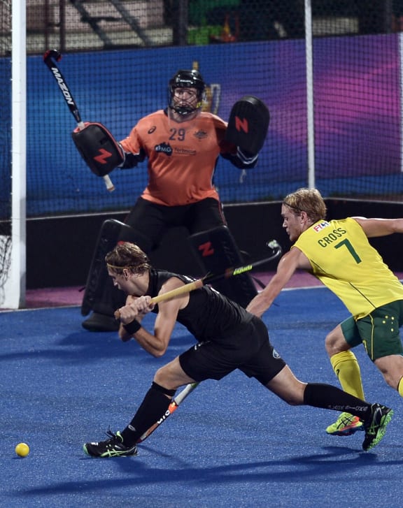 Leon Hayward playing in goal for Australia against the Black Sticks in 2015.