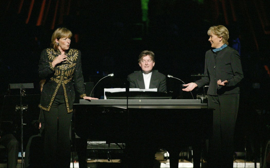Frederica von Stade, James Judd and Dame Kiri Te Kanawa performing in the 2006 Kiri Te Kanawa Foundation Gala