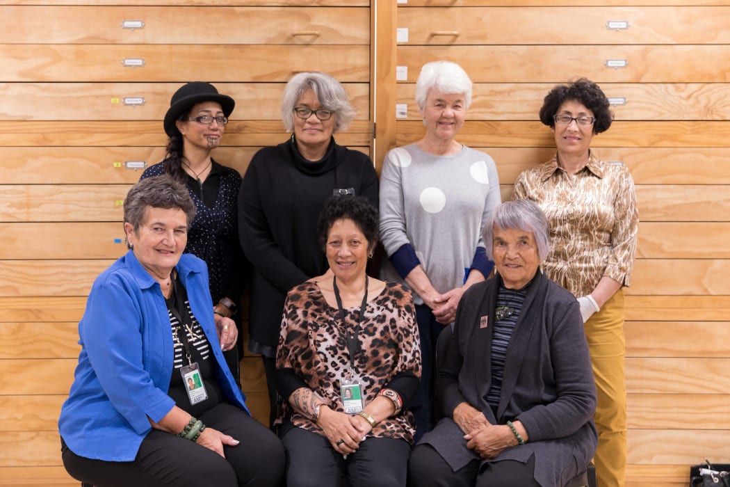 Members of the Taumata Māreikura (expert weavers). Back row: Awhina Tamarapa, Hemoata Henare, Dr Maureen Lander, Rangi Te Kanawa. Seated: Christina Wirihana, Kahutoi Te Kanawa, Matekino Lawless.