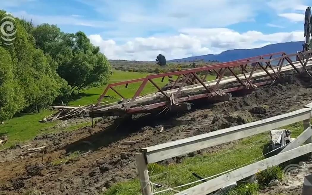 Historic Sutton Bridge removed but its future unclear: RNZ Checkpoint