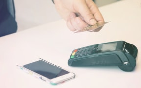 Mobile payment PayPass. Contactless card payment.