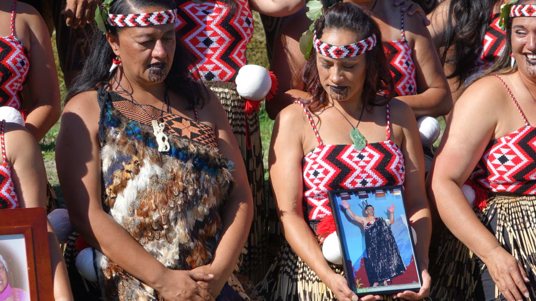 Te Waka Huia carry a photo of their late tutor, Ngapo Wehi.