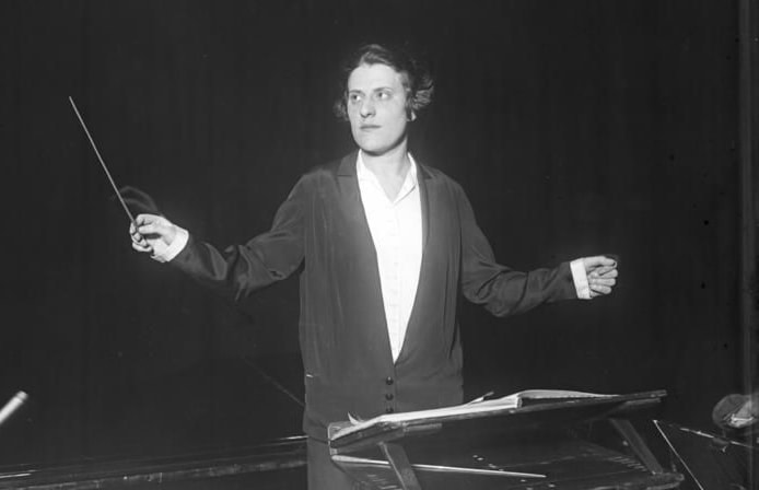 Antonia Brico conducting at the Philharmonie in Berlin, 1930