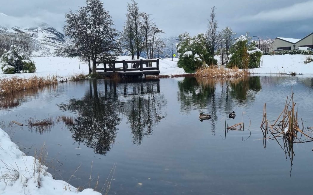 Snow at Lake Hayes Estate in Queenstown.