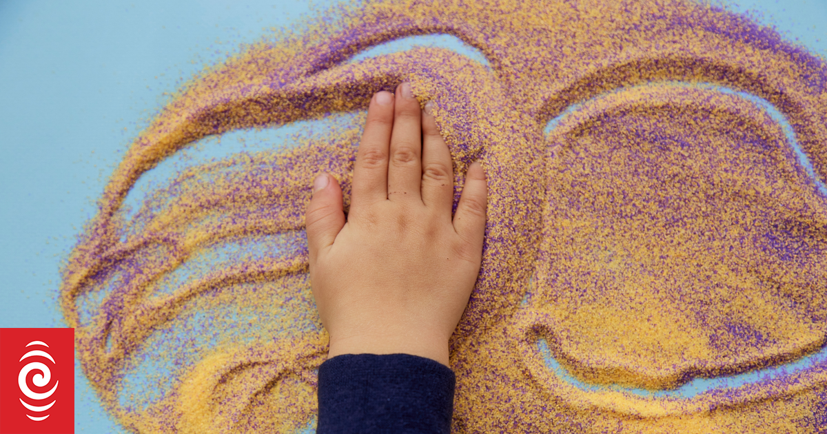 How dangerous is the asbestos found in coloured play sand?