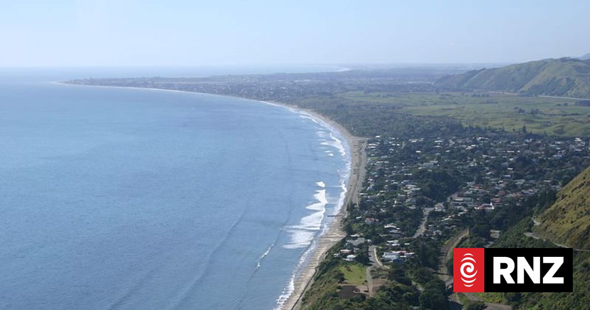 Kapiti Coast facing housing crisis, mayor warns | RNZ