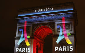 Paris 2024 Olympics on the triumphal arch
