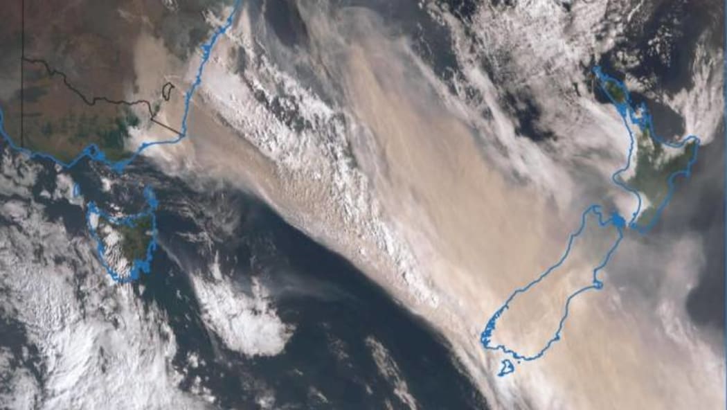 Imagery from the Japanese weather satellite Himawari-8, taken on 1 January 2020, shows a blanket of smoke covering the entire South Island.