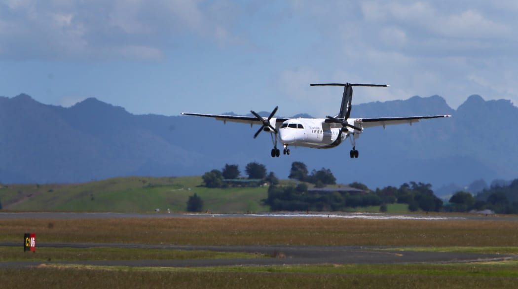 Flying into Whangārei's Onerahi airport