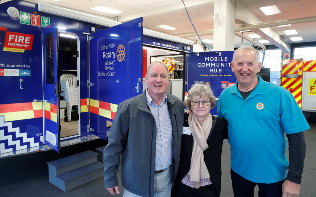 Blenheim Rotary Club’s Steve Metzger, left, Blenheim South Rotary’s Nicki Kitson and Whakatū Rotar’s  Trevor Marshall. Supplied/Whakatū Rotary.