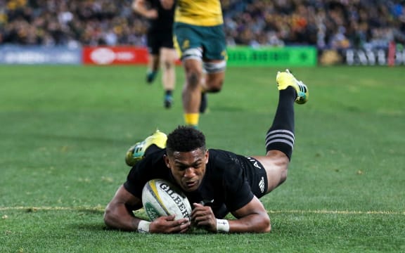 Waisake Naholo scores.