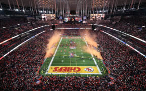 LAS VEGAS, NEVADA - FEBRUARY 11: Kansas City Chiefs celebrate after defeating the San Francisco 49ers 25-22 in overtime during Super Bowl LVIII at Allegiant Stadium on February 11, 2024 in Las Vegas, Nevada.   Rob Carr - REMOTES/DO NOT SEND/AFP (Photo by Rob Carr - REMOTES / GETTY IMAGES NORTH AMERICA / Getty Images via AFP)