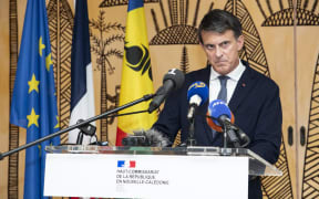 French Overseas Territories Minister Manuel Valls meets the press at the Haut-commissariat in Noumea to announce that no agreement has been reached between pro-independence and non-independence parties on the institutional future of New Caledonia at the end of “conclave” discussions held at the Sheraton in Deva.
New Caledonia, Noumea, May 8, 2025. Photography by Delphine Mayeur / Hans Lucas.
Le Ministre des Outre-mer Manuel Valls reunit la presse au Haut-commissariat a Noumea pour annoncer qu’aucun accord entre independantistes et non-independantistes sur l’avenir institutionnel de la Nouvelle-Caledonie n’a ete trouve a l’issue des discussions en “conclave“ qui se sont tenues au Sheraton de Deva.
Nouvelle-Caledonie, Noumea, 8 mai 2025. Photographie par Delphine Mayeur / Hans Lucas. (Photo by Delphine Mayeur / Hans Lucas / Hans Lucas via AFP)