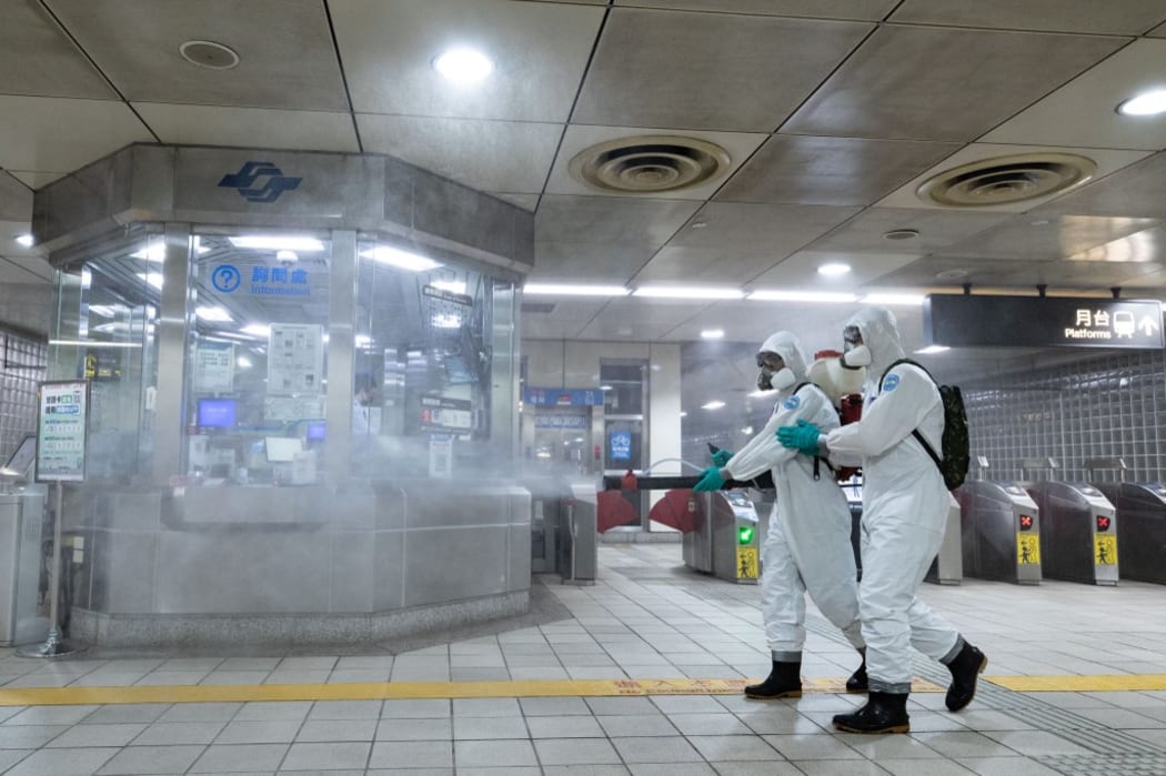 Soldiers from Taiwan army 33 Chemical Army deployed in Taipei Main Station, Taoyuan Int'l Airport, and quarantine hotels for sterilization missions.