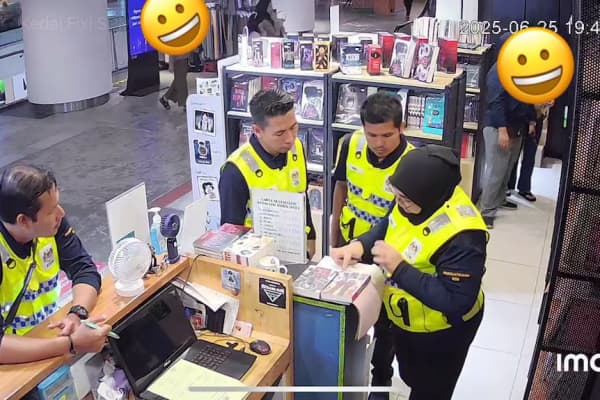 PEN Malaysia has condemned the raid on a Kuala Lumpur bookstore, saying it was a form of intimidation.