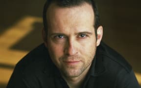 Baritone Scott Hendricks