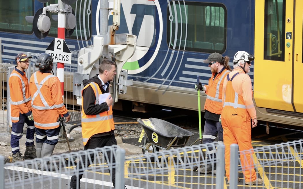 Train v car  in Auckland