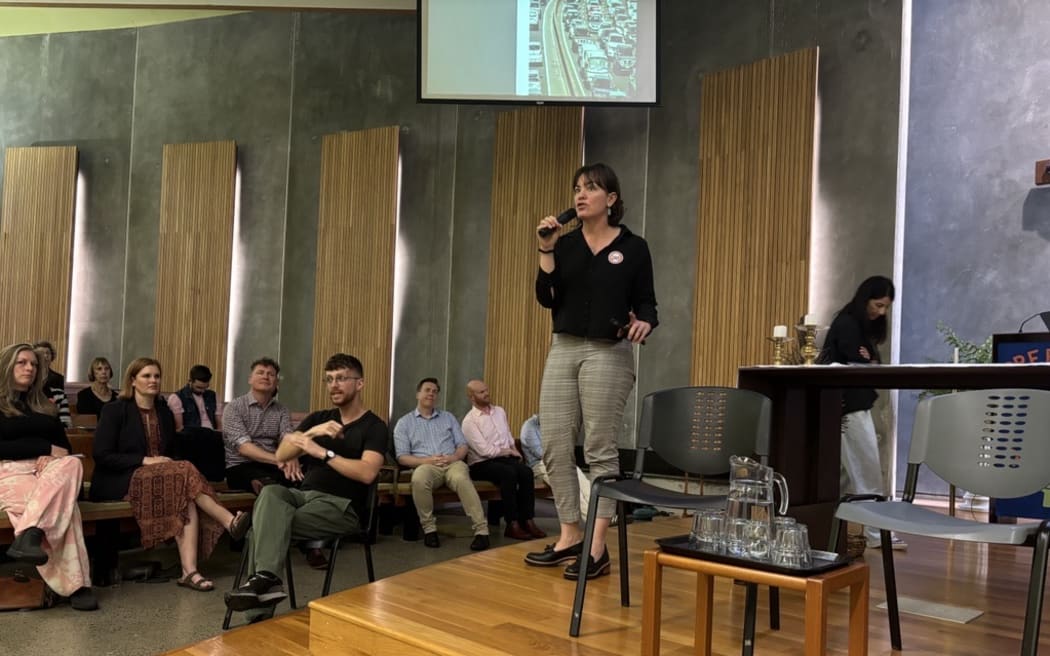 Critics of a second Mt Victoria tunnel in the capital have launched a campaign against the plans.