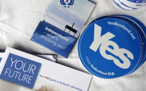 Scottish independence stickers and badges