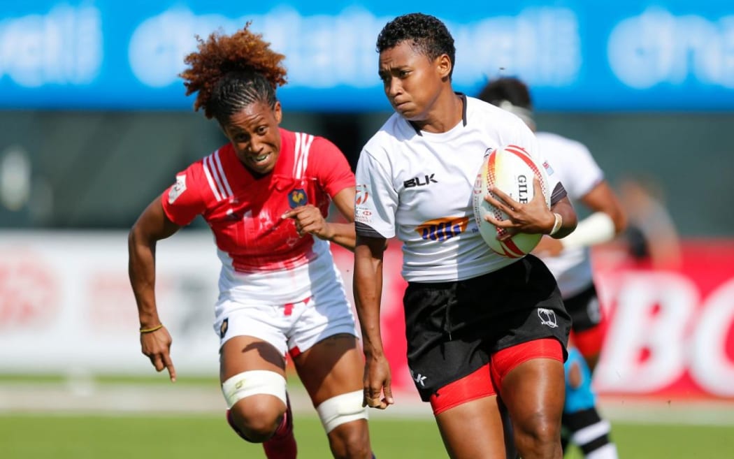 Fiji are through to the Dubai 7s quarter finals.