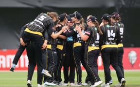 The Wellington Blaze celebrate their win over Northern Brave in the Super Smash elimination final at the Basin Reserve, 1 Feb 2025.
