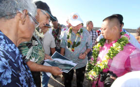 Chinese delegation visiting Hao atoll, June 2014