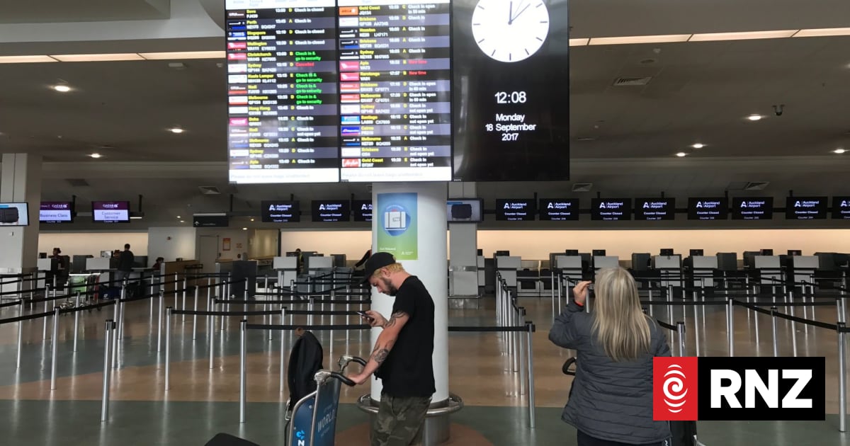 Auckland Airport plans change to security and passport control