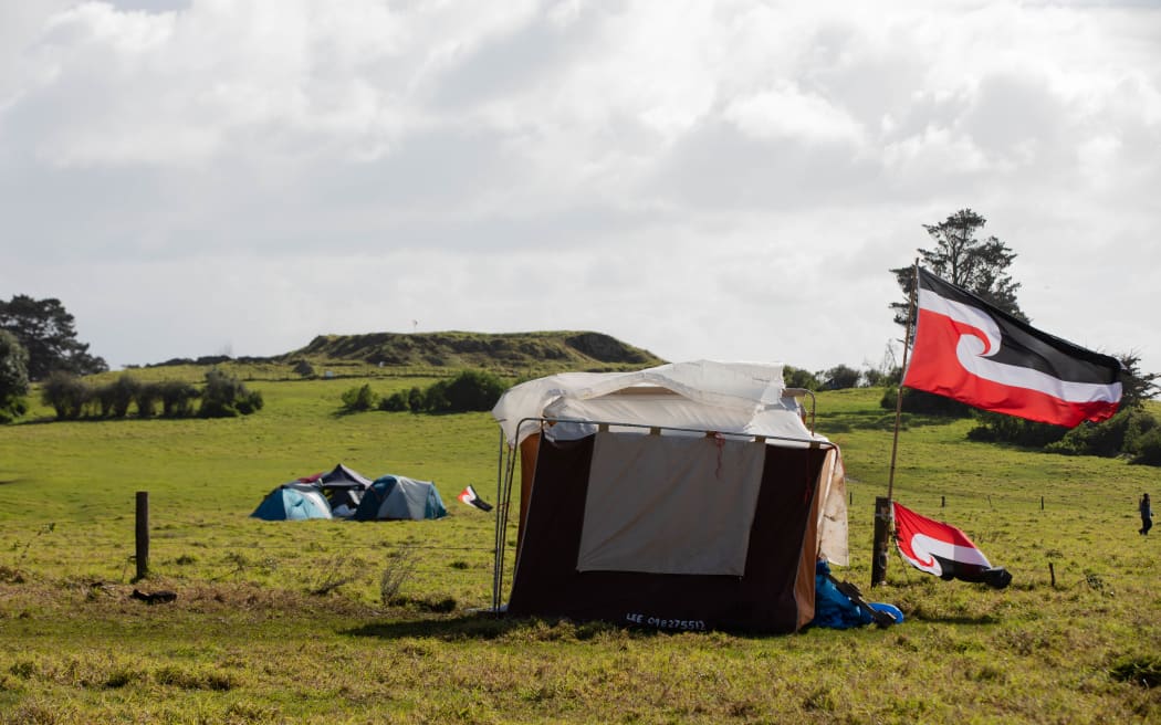 Protesters at Ihumatao say they've lost trust in the police, after tensions boiled over last night when police blocked them from moving further down the quarry road.