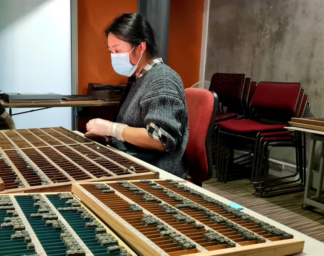 Ya-Wen Ho at the studio at Wai Te Ata Press, Victoria University of Wellington
