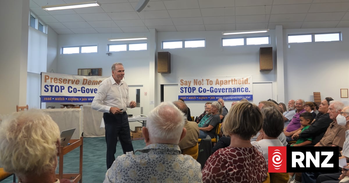 Ngāpuhi parents take Julian Batchelor to task after his calls for co ...