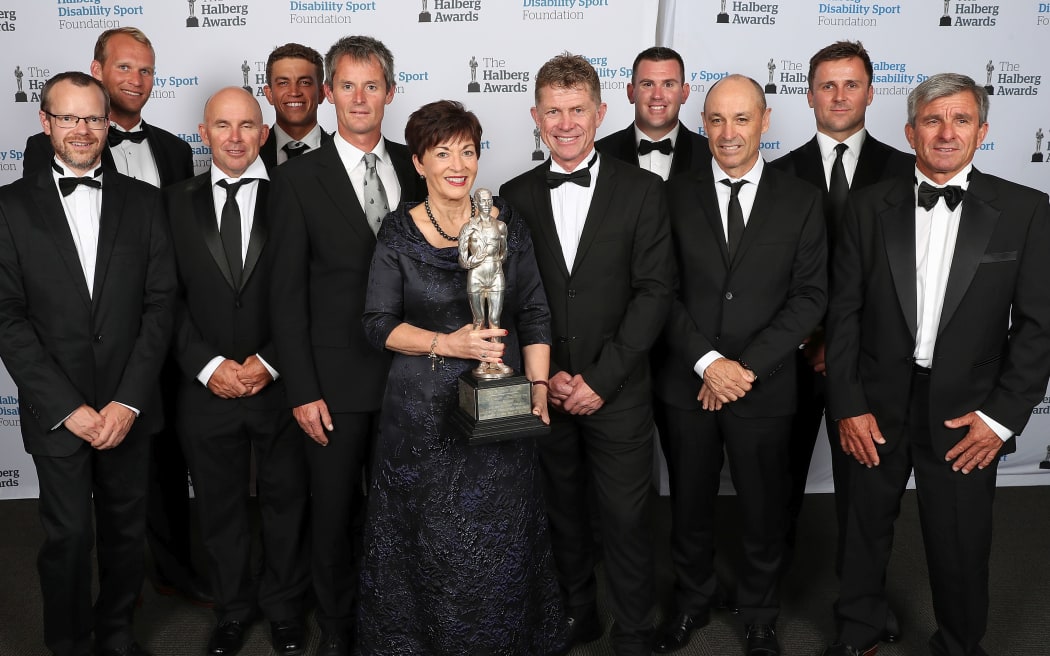 The Halberg Supreme award winners Emirates Team NZ with Governor General Dame Patsy Reddy.