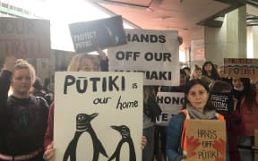 Protesters outside Auckland Council.