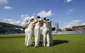 22.08.2015. London, England. Ashes 5th Test, day 3. England versus Australia. Australian players form a huddle before the final session of the day's play