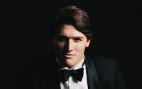 Tenor Jonathan Abernethy