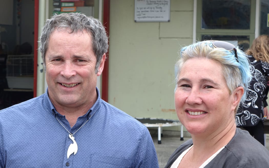 Berhampore School principal Mark Potter and parent Alana Spragg.