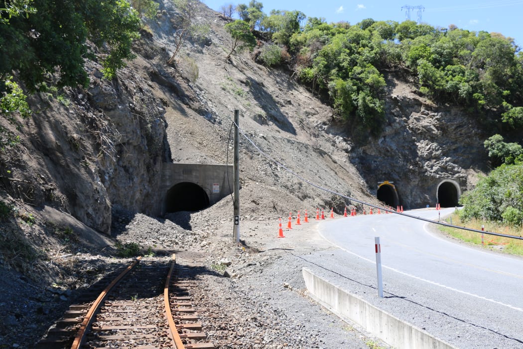 A slip over a train tunnel south of Kaikoura. Taken 18 January 2017.