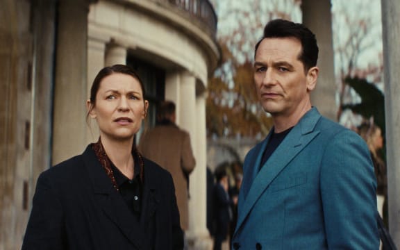 Claire Danes and Matthew Rhys in The Beast in Me.