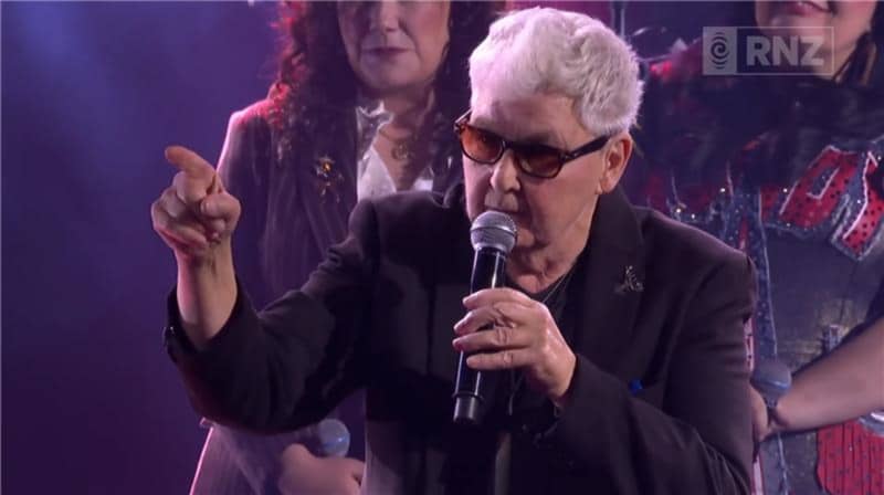 Dame Lynda Topp blasts the government’s arts funding at the Aotearoa Music Awards, 2026.