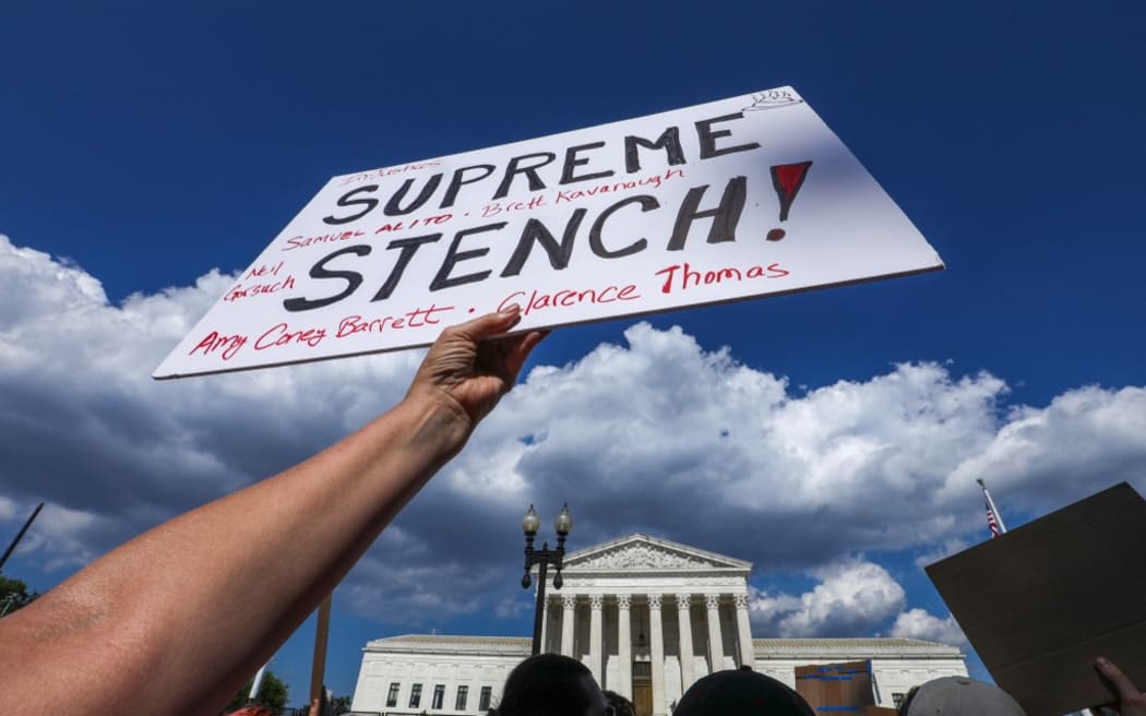 WASHINGTON, USA - JUNE 25: Pro-life and abortion rights demonstrators rally in front of the US Supreme Court in Washington, DC, on June 25, 2022, a day after the Supreme Court released a decision on Dobbs v Jackson Women's Health Organization, striking down the right to abortion. Yasin Ozturk / Anadolu Agency (Photo by Yasin Ozturk / ANADOLU AGENCY / Anadolu Agency via AFP)
