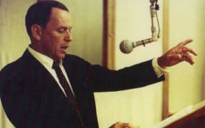 Frank Sinatra - Strangers in the Night, cover image
