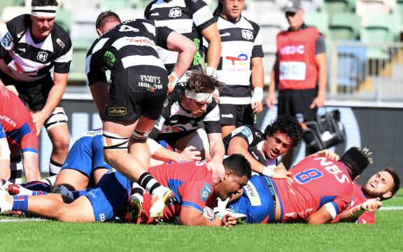 Andrew Makalio scores for Tasman