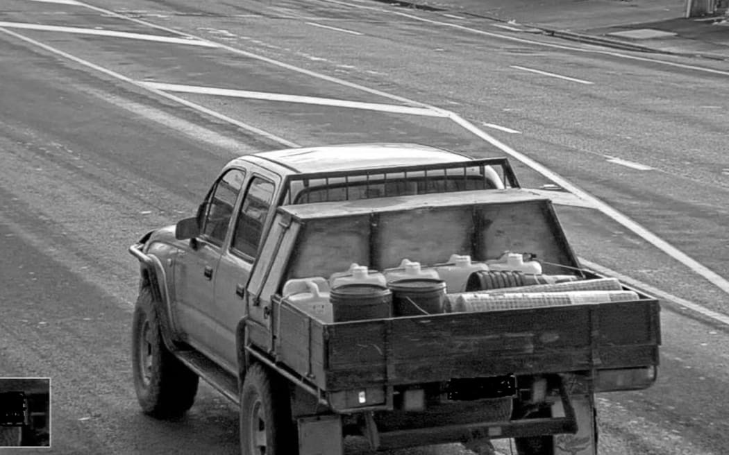 On 2 August, police received reports of sightings of Tom Phillips in a brown/bronze 2003 Toyota Hilux flat-deck ute on State Highway 31 in the Kawhia area. They are seeking information about the ute.
