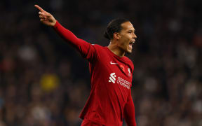 6th Novemberr 2022; Tottenham Hotspur Stadium. Tottenham, London, England; Premier  League football, Tottenham Hotspur versus Liverpool; Virgil van Dijk of Liverpool gives out instructions