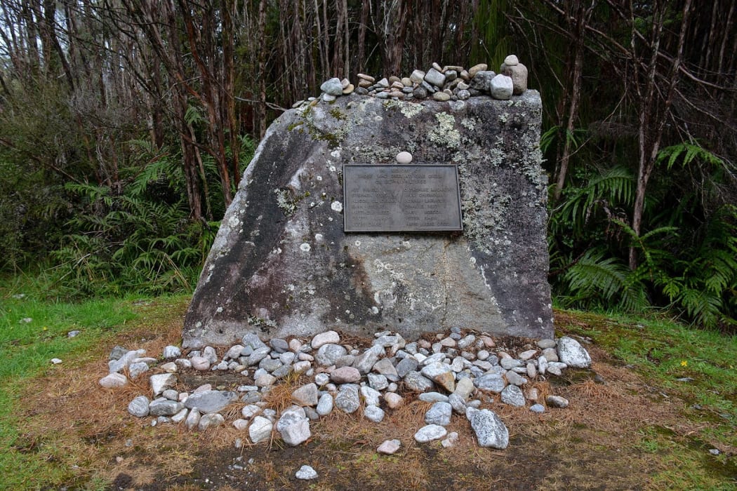 A memorial at Cave Creek adorned with carefully chosen stones that people have brought from the creek bed.