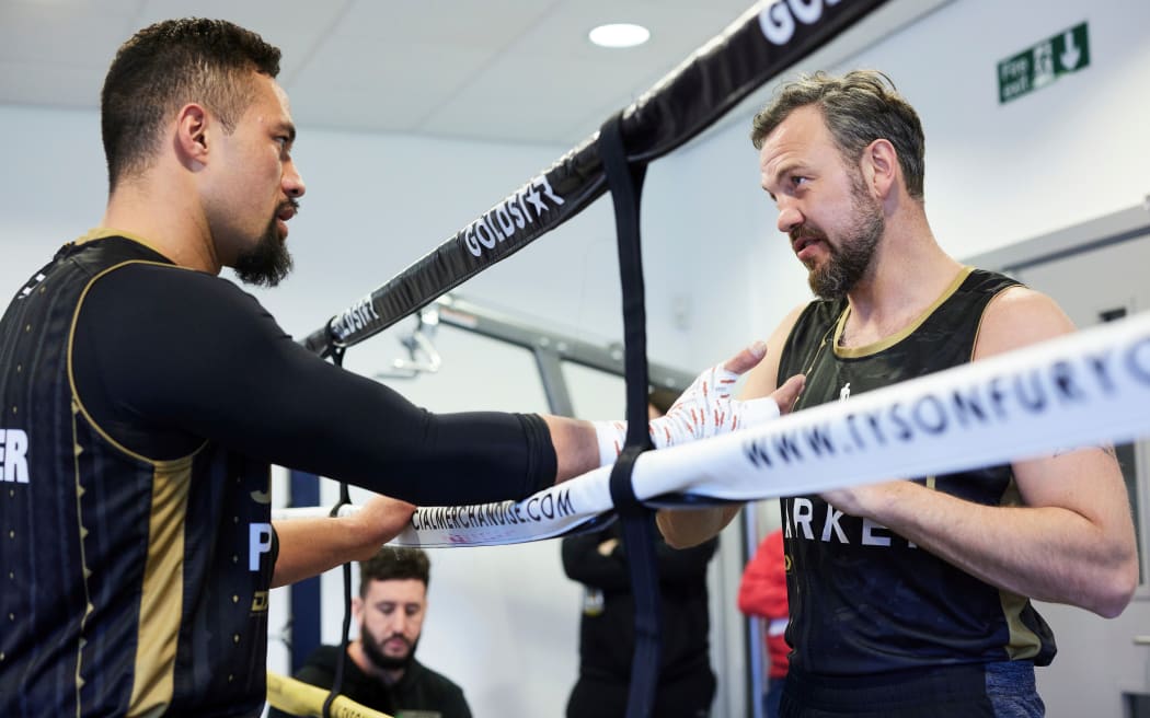 Joseph Parker in the gym with new trainer Andy Lee.