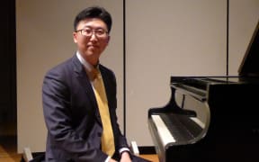 Joong Han Jung