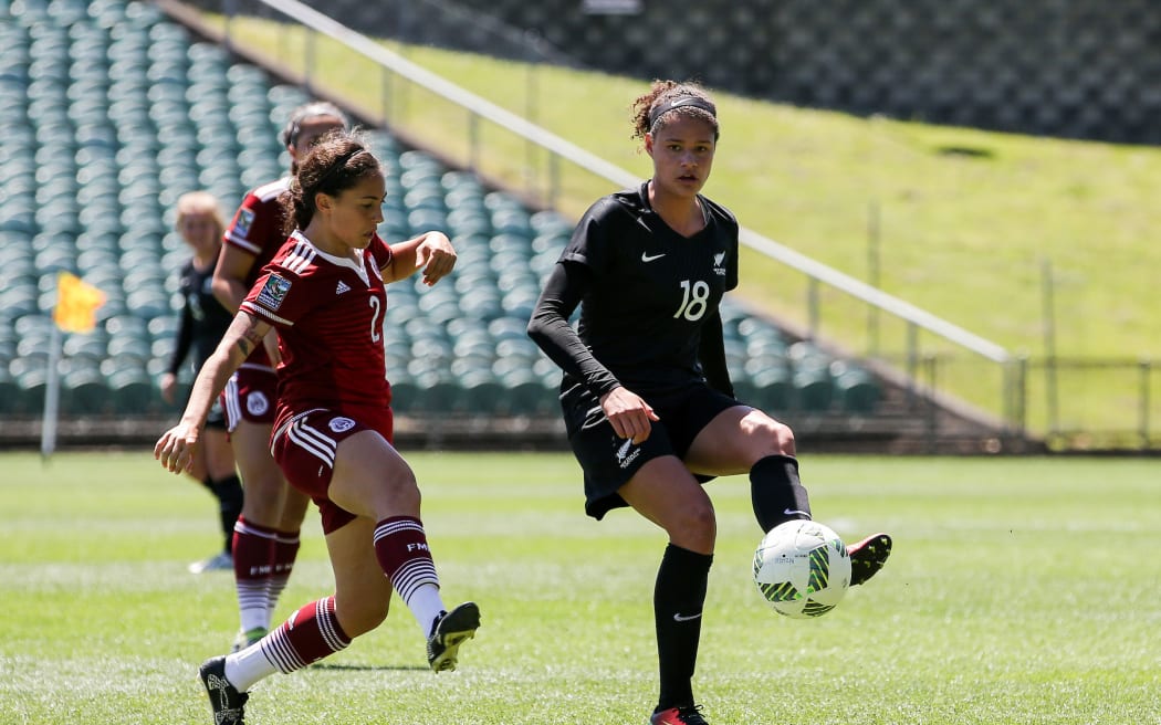 New Zealand's Grace Jale in action. International Womens Football. New Zealand U20 v Mexico U20. QBE Stadium, Auckland, New Zealand. Thursday 3 November 2016. Copyright Photo: David Joseph / www.photosport.nz