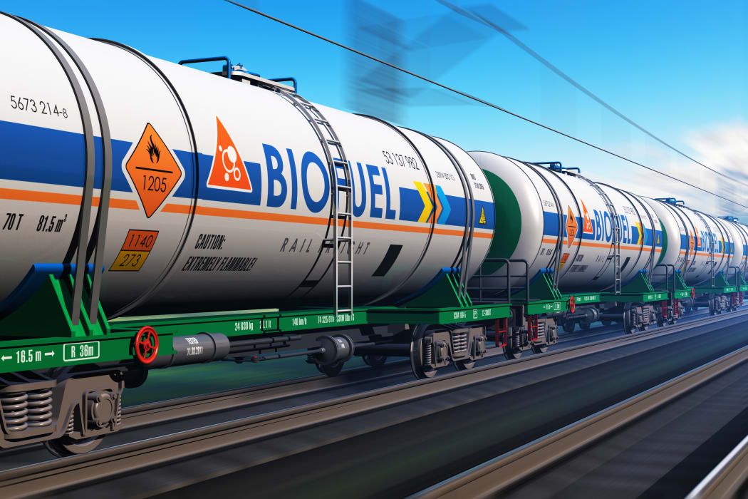 Freight train with biofuel tankcars